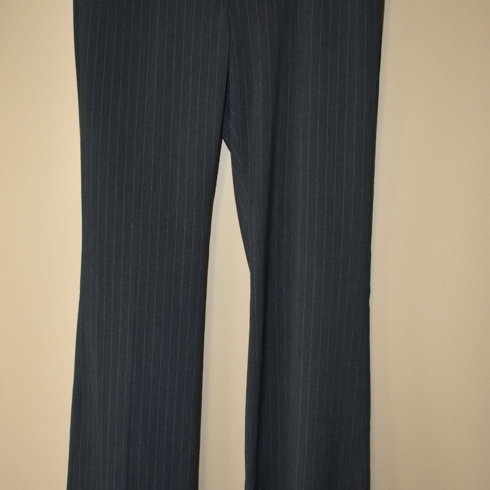 White House Black Market Women's Slim Boot Pinstripe Pants Size 8 Charcoal Gray - Picture 2 of 9
